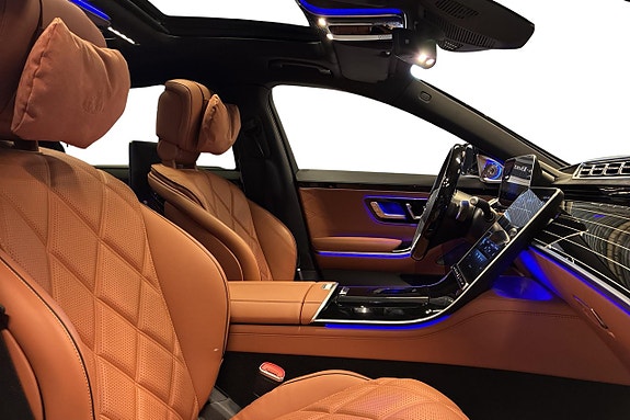 Mercedes-Benz Maybach S 680 18 of 26