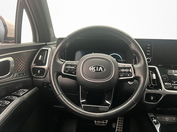 Kia Sorento 16 of 30