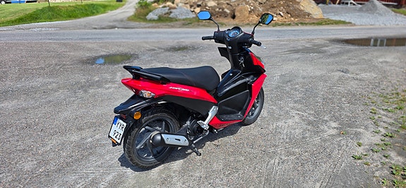 Honda Nsc50r 3 of 7