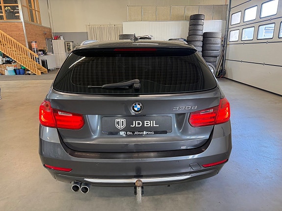 BMW 330d 5 of 5