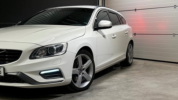 Volvo V60 3 of 30