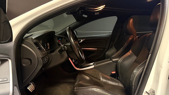 Volvo V60 16 of 30