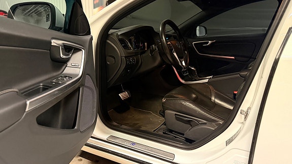 Volvo V60 15 of 30