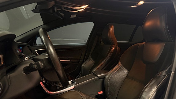 Volvo V60 17 of 30