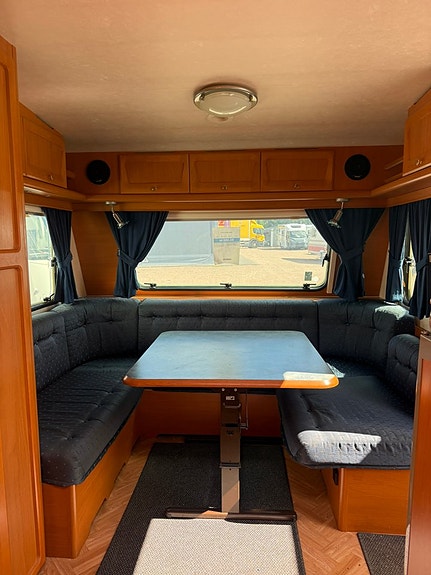Adria Unica C 563 UL 3 of 9
