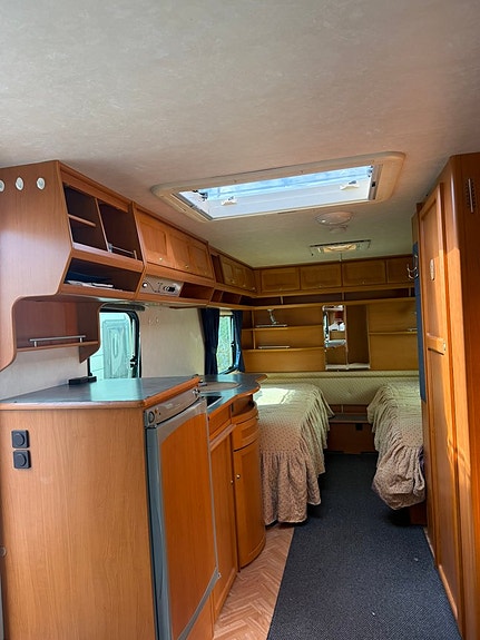 Adria Unica C 563 UL 4 of 9