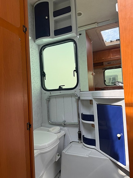 Adria Unica C 563 UL 8 of 9