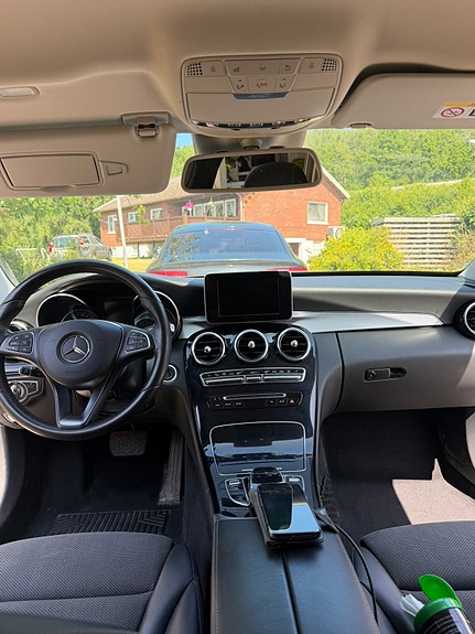 Mercedes-Benz C220 5 of 5