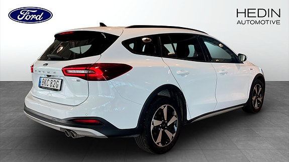 Ford Focus 2 of 10