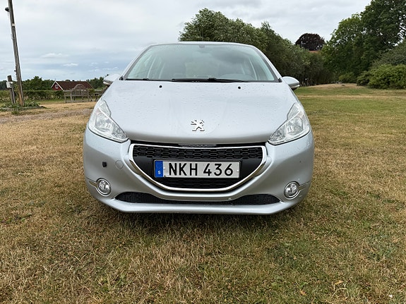 Peugeot 208 5 of 5