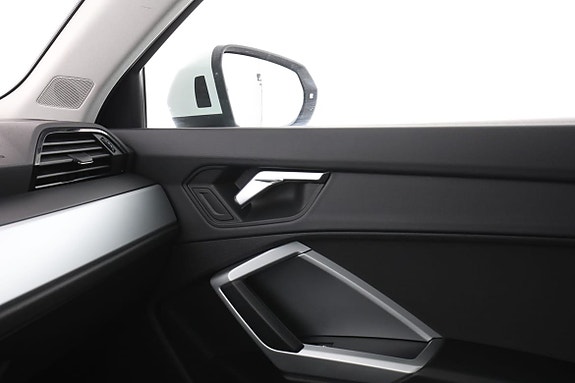 Audi Q3 30 of 30