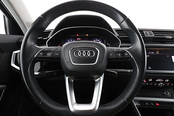 Audi Q3 19 of 30