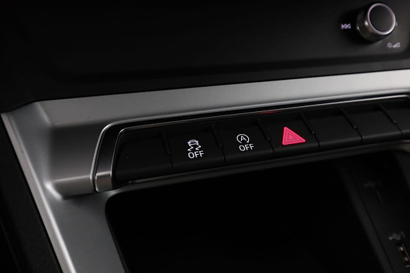 Audi Q3 27 of 30