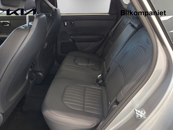Kia Seltos 9 of 16