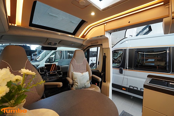 Malibu Van 640 LE comfort GT skyview - Stor kyl, Dieselpanna, 4000kg 3 of 21