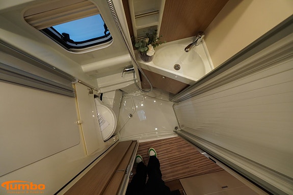 Malibu Van 640 LE comfort GT skyview - Stor kyl, Dieselpanna, 4000kg 12 of 21