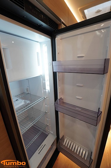 Dreamer D62 SELECT Dubbelbädd 140hk Automat 3500kg Dieselpanna 9 of 21