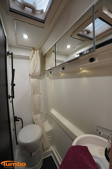 Dreamer D62 SELECT Dubbelbädd 140hk Automat 3500kg Dieselpanna 10 of 21