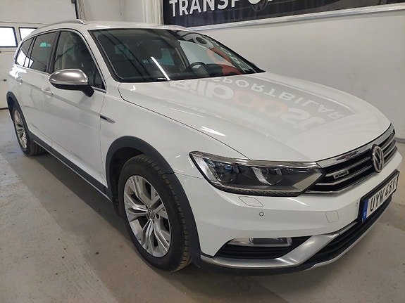 Volkswagen Passat Alltrack 3 of 11
