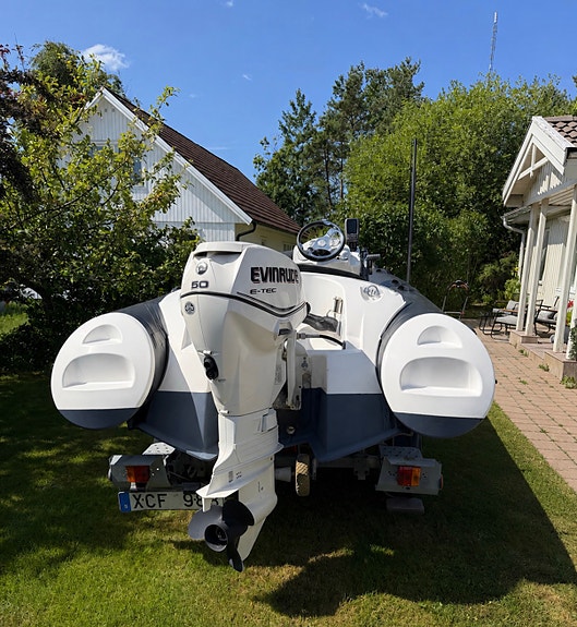 Brig Eagle 380 – Evinrude E-TEC 50 hk – komplett paket med trailer 7 of 8