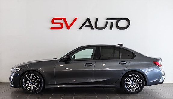 BMW 320d 2 of 5