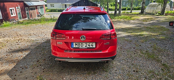 Volkswagen Golf Alltrack 4 of 5
