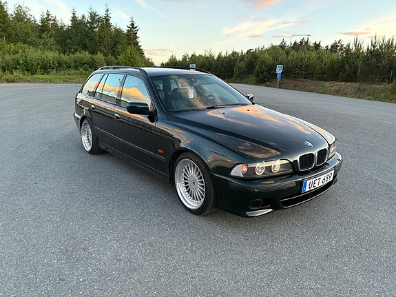 BMW 530d 2 of 5