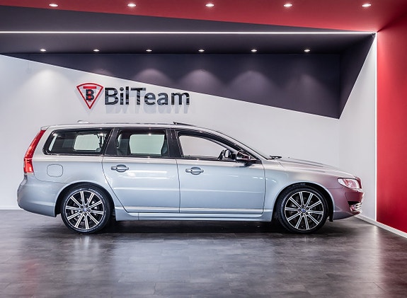 Volvo V70 10 of 25