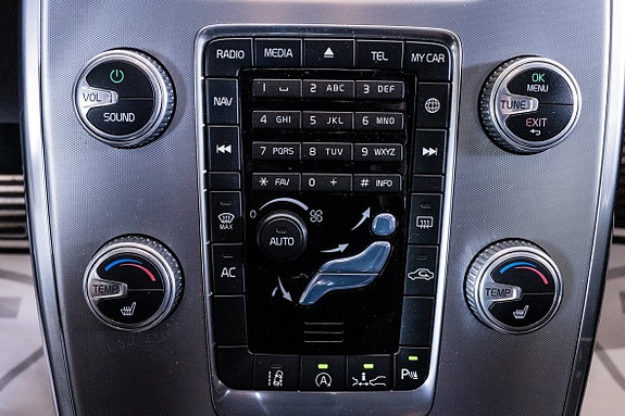 Volvo V70 22 of 25