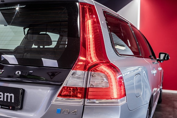 Volvo V70 8 of 25