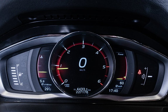 Volvo V70 20 of 25