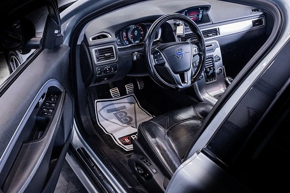 Volvo V70 11 of 25
