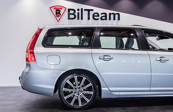 Volvo V70 9 of 25