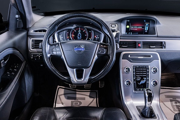 Volvo V70 16 of 25