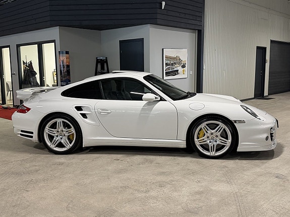 Porsche 911 Turbo 3 of 13