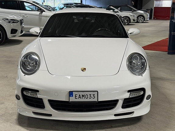 Porsche 911 Turbo 2 of 13