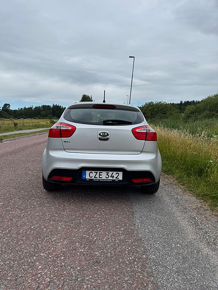Kia Rio 4 of 5