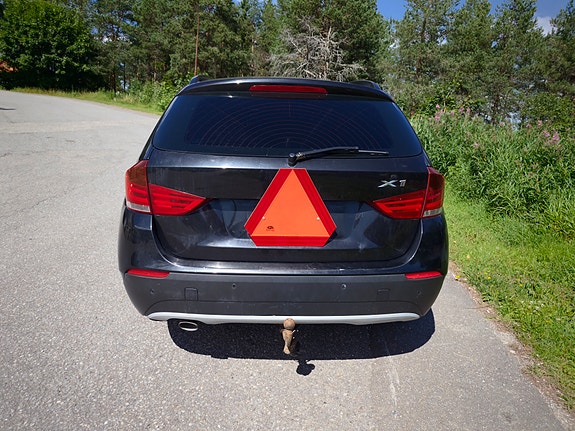 BMW X1 3 of 6