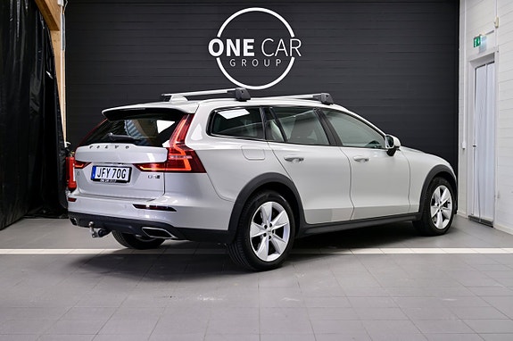 Volvo V60 Cross Country 5 of 27