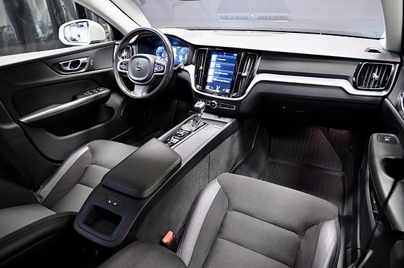 Volvo V60 Cross Country 13 of 27