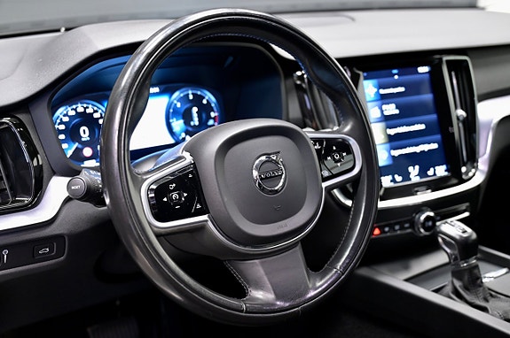 Volvo V60 Cross Country 18 of 27