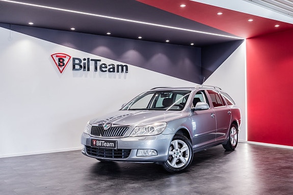 Skoda Octavia 2 of 5