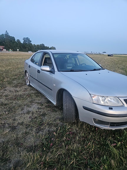 Saab 9-3 4 of 16