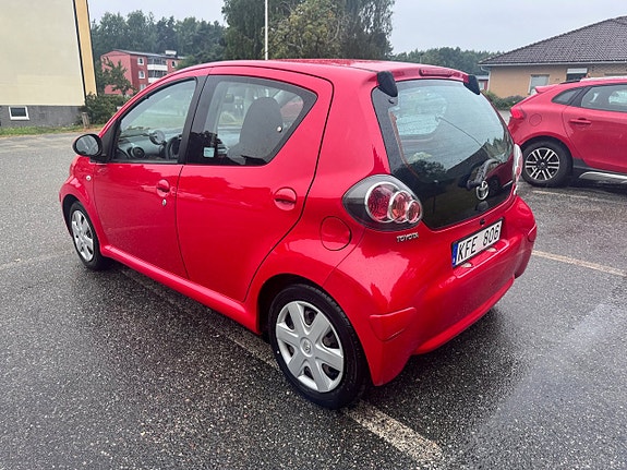 Toyota Aygo 4 of 5