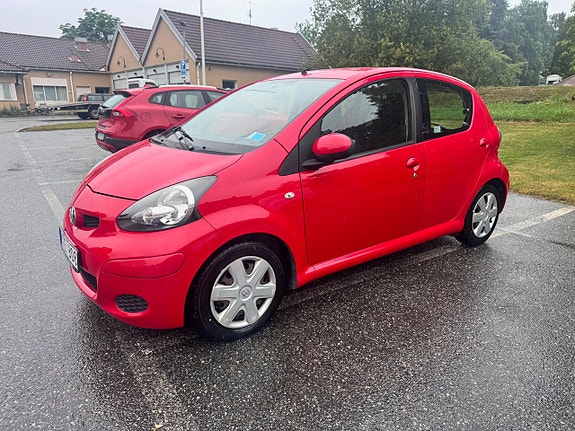 Toyota Aygo 3 of 5