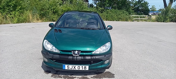 Peugeot 206 2 of 5