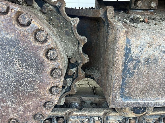 Komatsu HB365LC-3 6 of 12