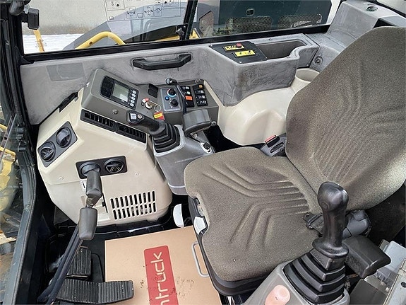 Yanmar VIO80-1A 3 of 12