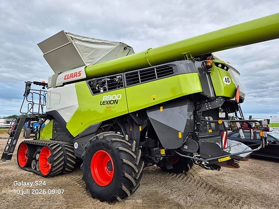 CLAAS Lexion 8900 TerraTrac 3 of 5