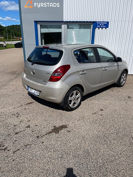 Hyundai i20 5 of 7